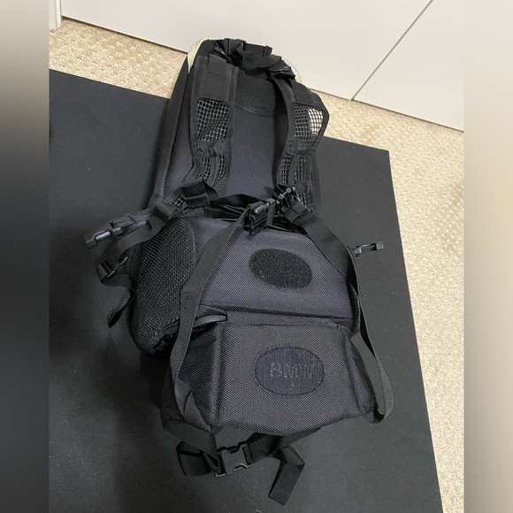 BMW Rear Storage Console Backpack - Picture 5 of 8